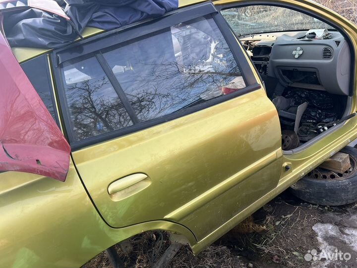 Задняя правая дверь Kia Rio 1 Универсал хэтчбек