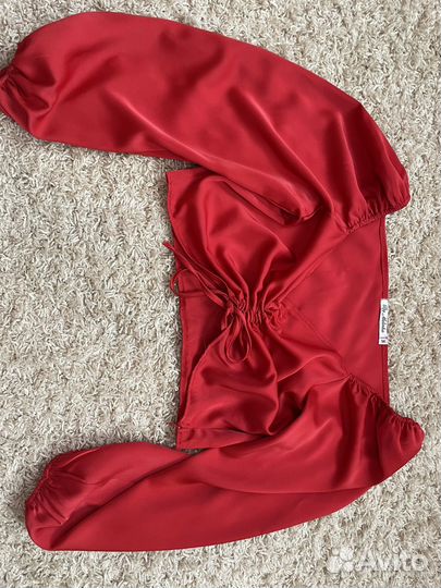 Топ красный атласный