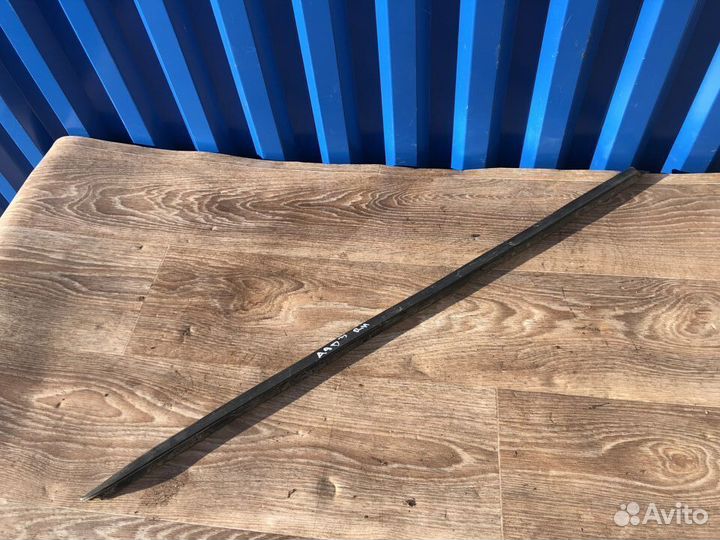 Молдинг лобового стекла Ауди А8 Д3 Audi A8 D3