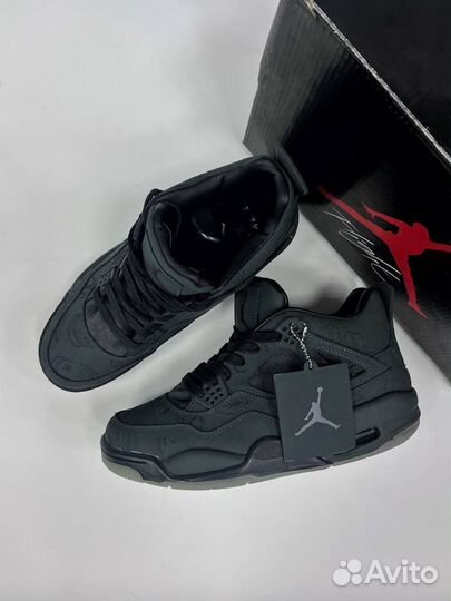 Nike air jordan 4 retro kaws