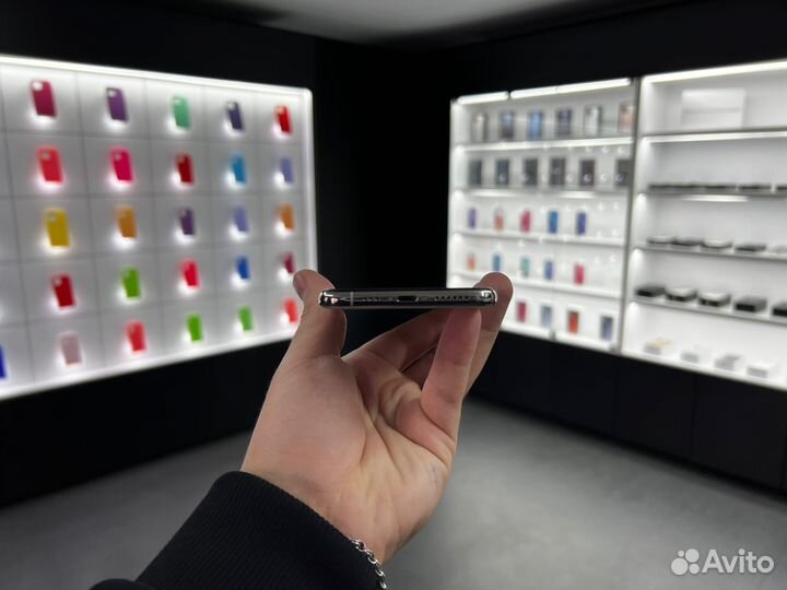 iPhone Xs, 64 ГБ