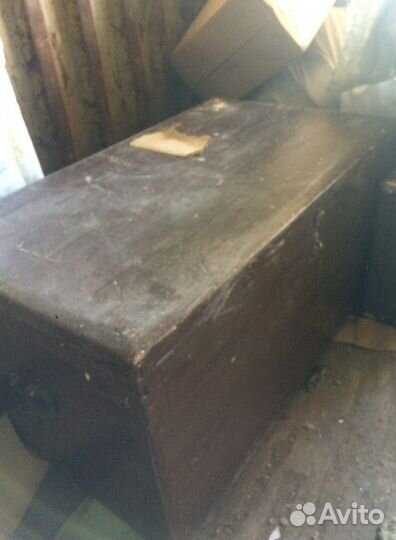 Сундук натурального дерева из 1910-гг