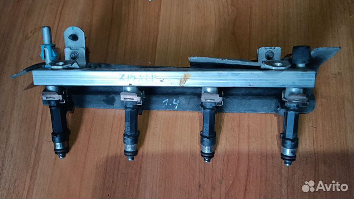 Форсунки рампа дас XER14 Опель Корса D 1.4