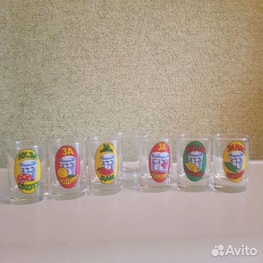 Набор из 7 стопок с тостами