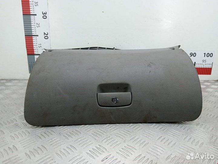 Бардачок (вещевой ящик) для Volkswagen Passat 5 GP