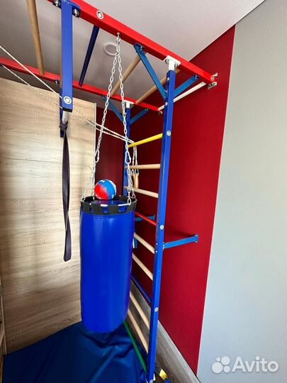 Шведская стенка с турником