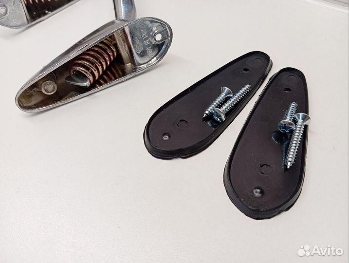 Пара ретро автозеркал на ножках в хроме новые