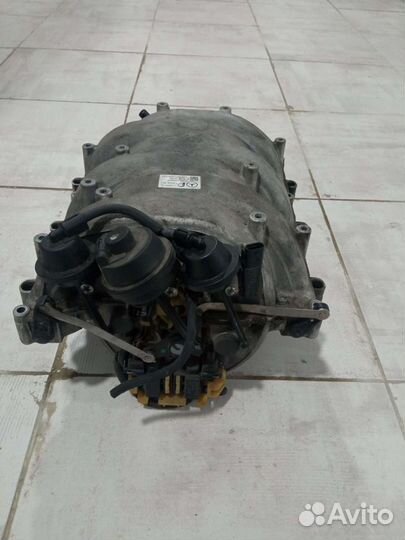 Впускной коллектор M 272 Мерседес