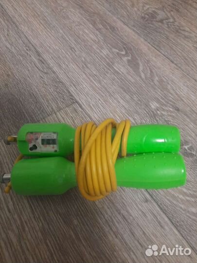 Продаётся скакалка со счетчиком