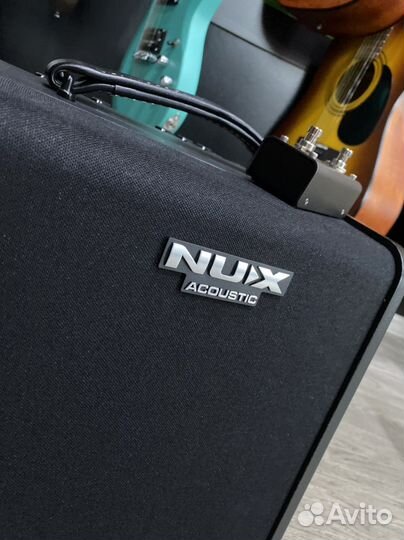 NUX AC-60 комбоусилитель для акустики