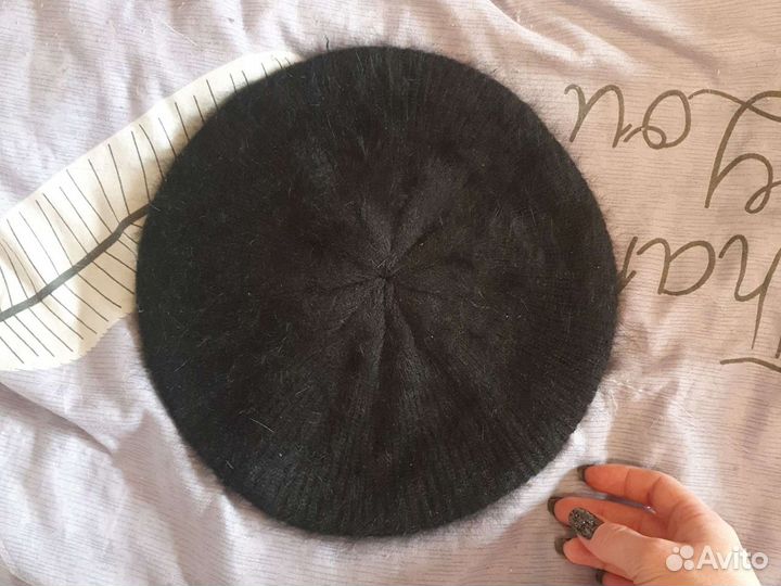 Берет ребенку