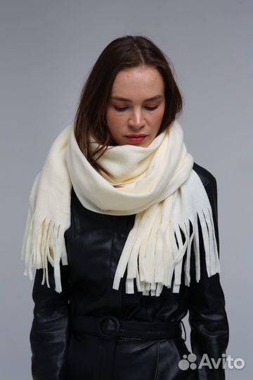 Шарф тёплый флисовый с кисточками осень-зима