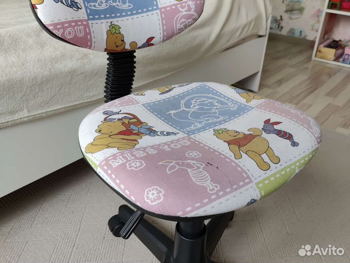 Детский стул на колесиках