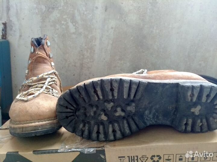 Ботинки мужские спортивные альпинистские