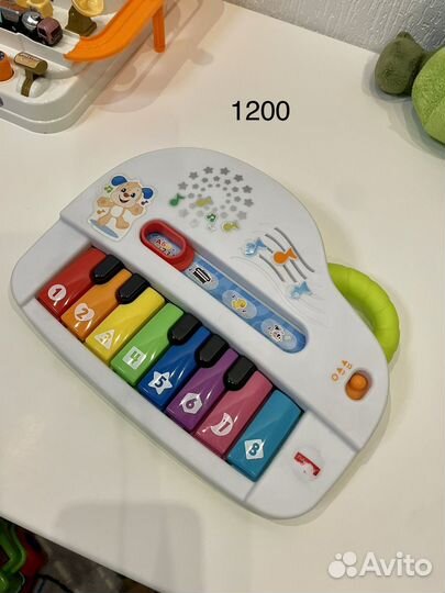 Музыкальная игрушка для малышей
