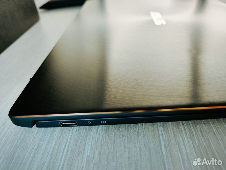 Asus zenbook 14