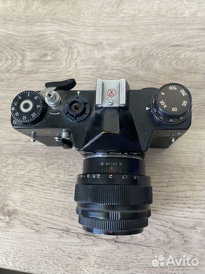 Плёночный фотоаппарат zenit
