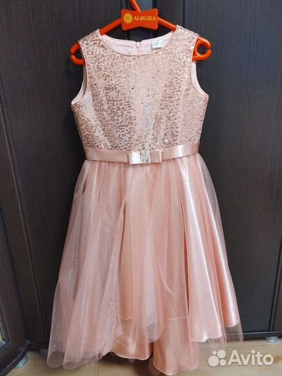 Платье праздничное 134