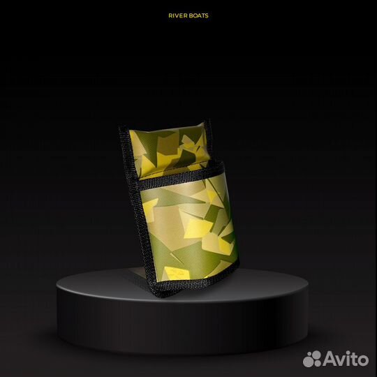 Бутылочница на ликтрос моторной лодки пвх