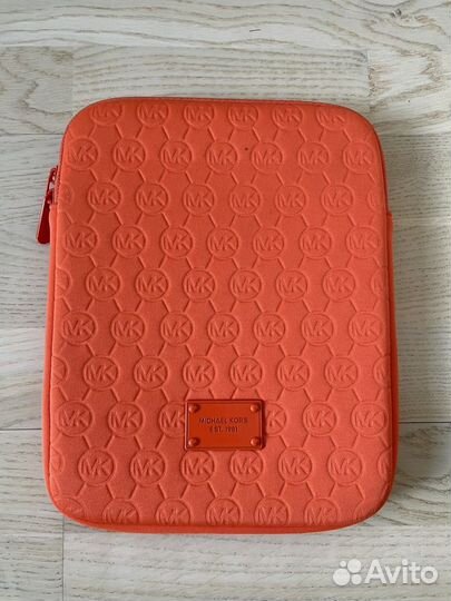 Чехол для iPad, Michael Kors, и меховой брелок
