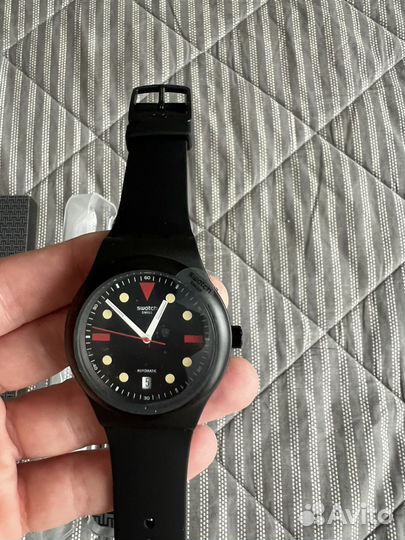 Часы Swatch Sistem51 hodinkee