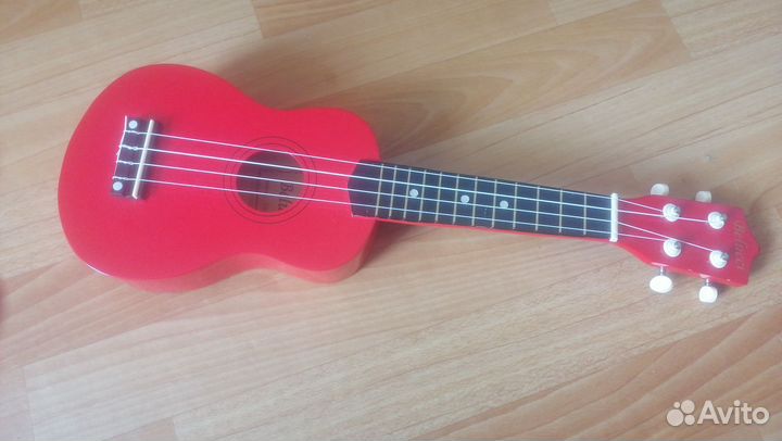 Продам укулеле