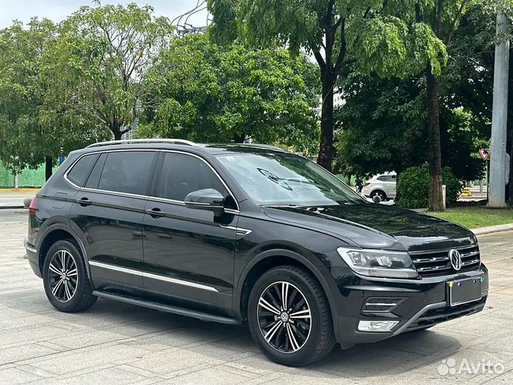 Volkswagen Tiguan L 2.0 AMT, 2021, 33 780 км