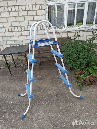 Лестница для каркасного бассейна бу