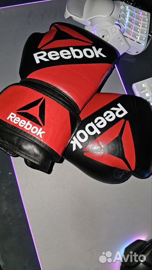Боксерские перчатки кожа Reebok 12 oz