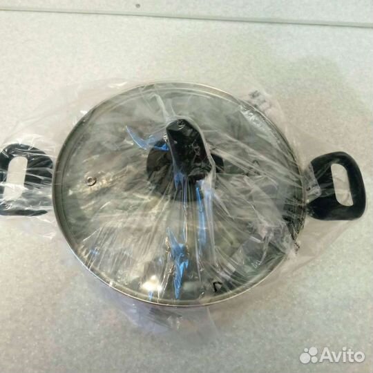 Кастрюля Royal VKB с крышкой 24см 4.5л.Новая