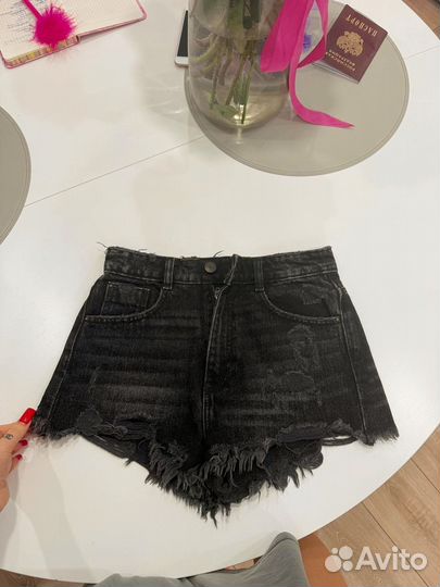 Джинсовые шорты