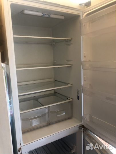 Холодильник бу indesit