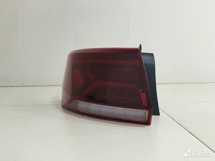 Фонарь задний наружный левый Volkswagen Taos 2020