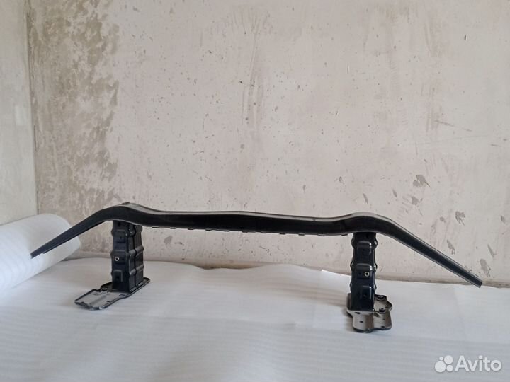 Усилитель бампера на Мерседес ML,GL,GLS,GLC