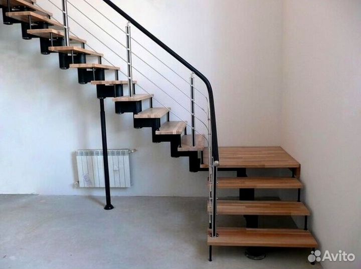 Прямая лестница на металлокаркасе