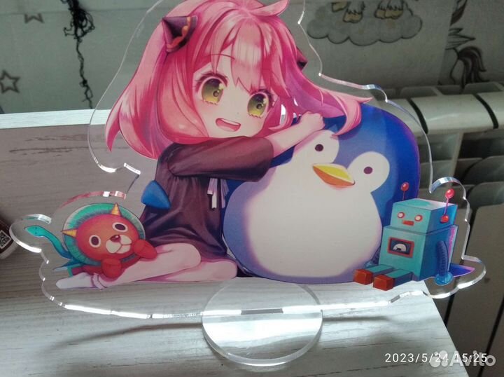 Фигурка с Аней из аниме 