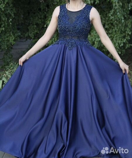 Вечернее платье в пол