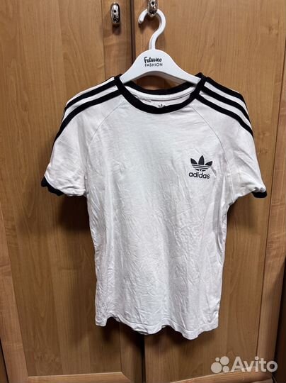 Футболка adidas женская