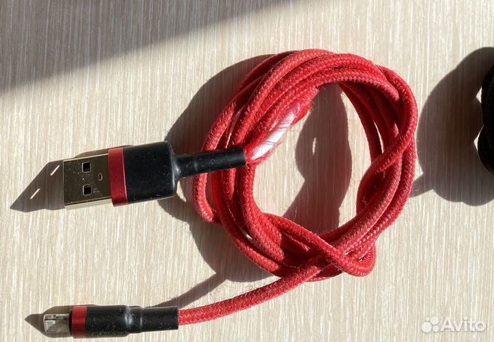 Зарядка на iPhone зарядное устройство
