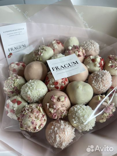 Съедобный букет из клубники в шоколаде