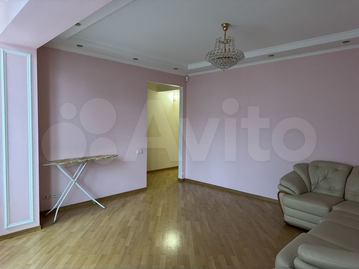 3-к. квартира, 78 м², 4/10 эт.