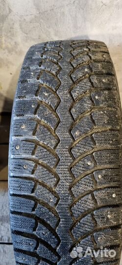 Bridgestone Blizzak Spike-01 205/70 R15 95T