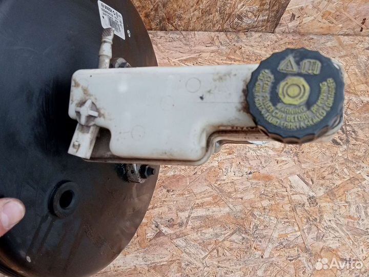 Вакуумникв сборе Renault Fluence