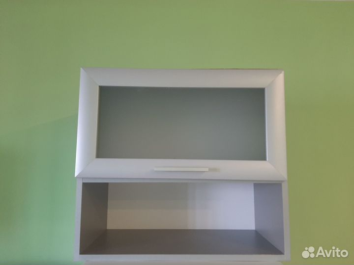 Кухонный навесной шкаф