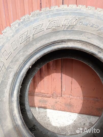 Bridgestone Blizzak DM-Z3 265/70 R15