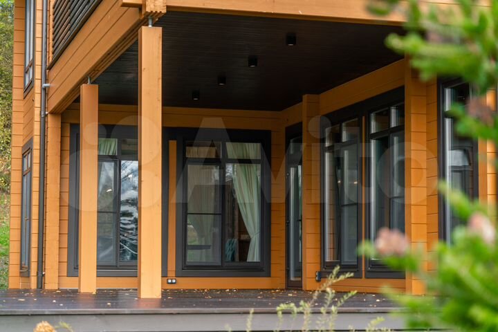 Дом 484 м² на участке 66 сот.