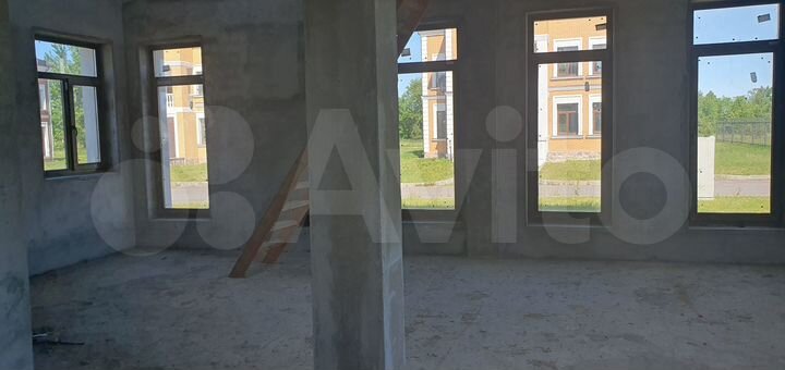 Коттедж 290 м² на участке 9 сот.