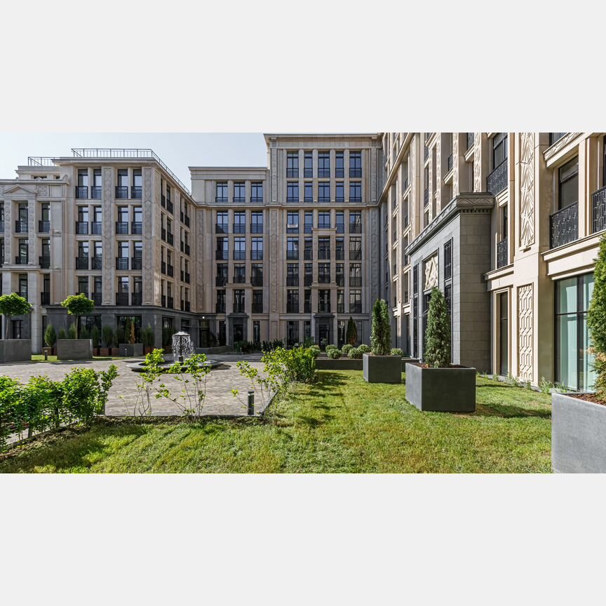 2-к. квартира, 89,8 м², 1/7 эт.