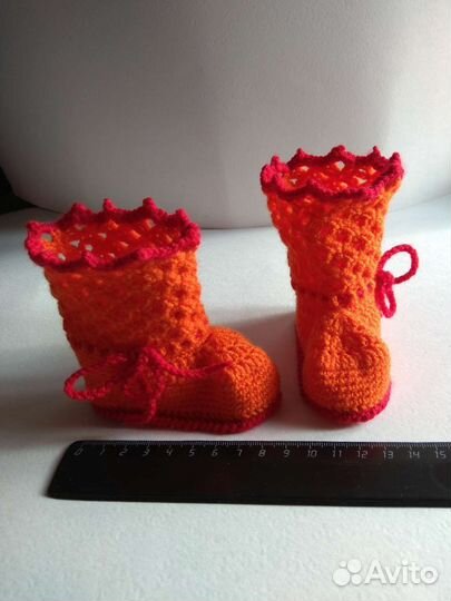 Пинетки и чепчик