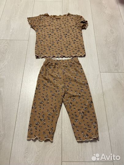 Костюм на девочку 80